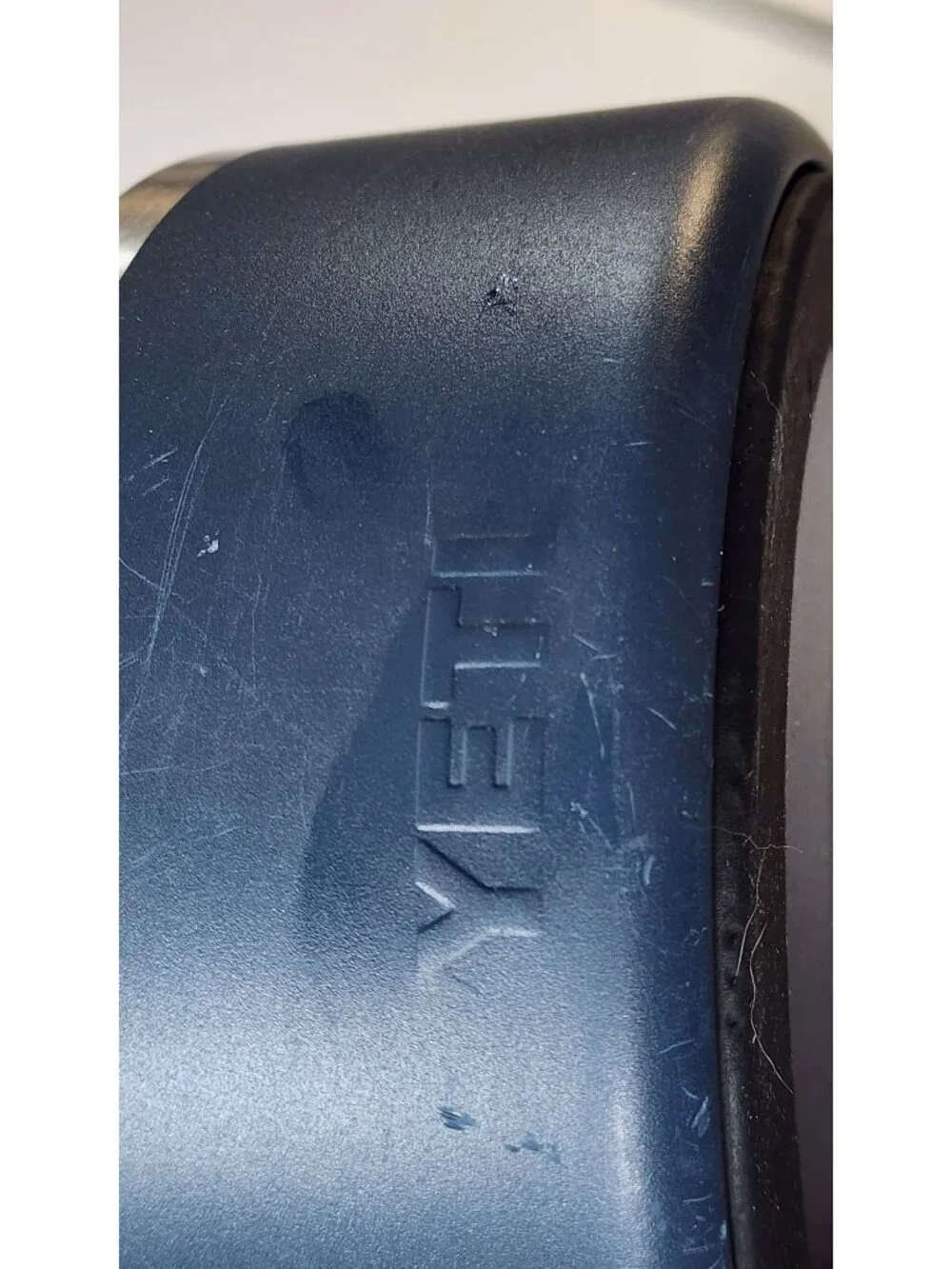 YETI BOOMER 8 DOG WATER FOOD BOWL BLUE STAINLESS STEEL NON SLIP RUBBER RING